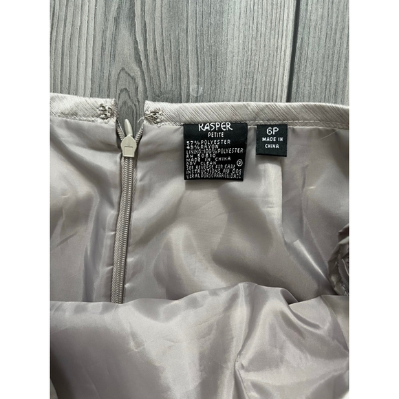 Women's Kasper Petite Skirt Silver Size 6P - Picture 3 of 3